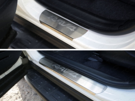 Toyota RAV4 2015 Накладки на пороги (лист шлифованный надпись RAV4)